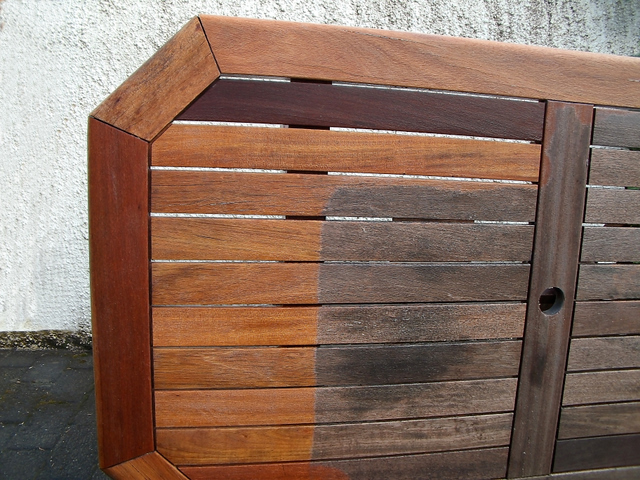 garden furniture-table